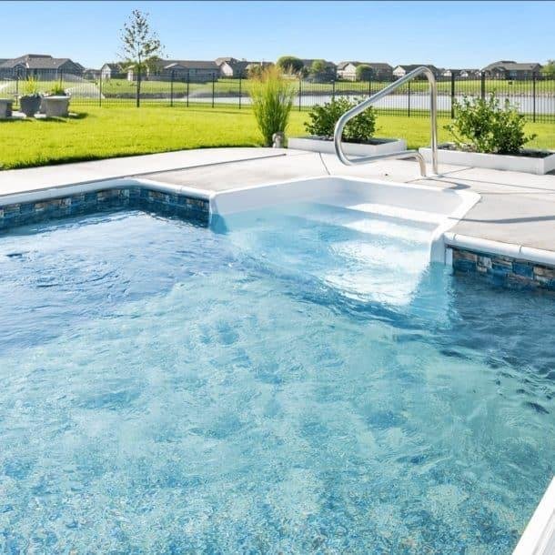 Royal Swimming Pools 8β² Straight Back Step 4-Tread White Cantilever Latham